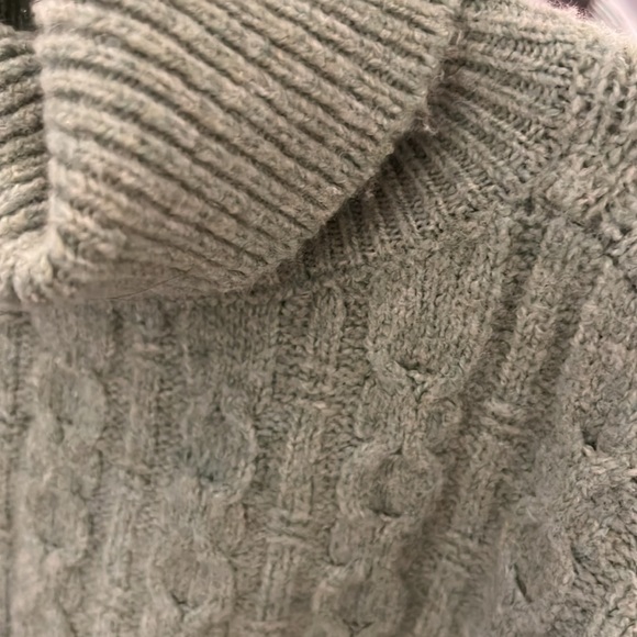 green turtleneck - Picture 2 of 3